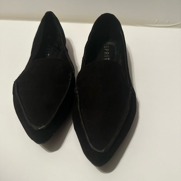 Esprit Women’s Elegant Black Slip-Ons - Picture 3 of 4